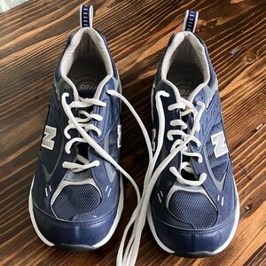 New Balance Navy/Gray Heritage Collection Men’s Sneakers size 9.5 wide NWOT